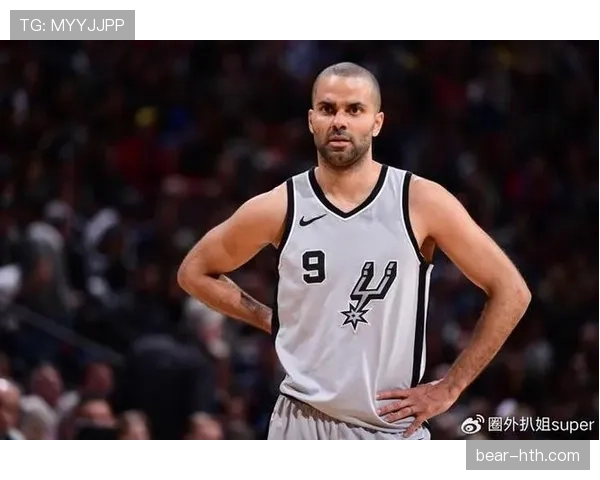 帕克无球穿插改变防守阵型，主导马刺进攻节奏