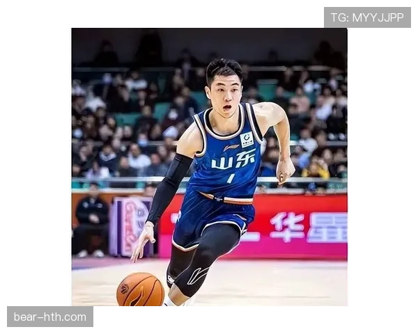 身体冲撞是否构成犯规？关键看动作是否具有侵略性与危险性